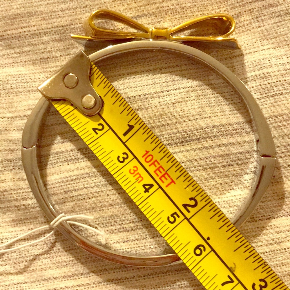 kate spade♠️ Large Bow Silver/Gold Hinge Bangle - Picture 7 of 8